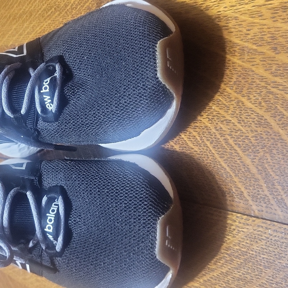 Womens New Balance Fresh Foam Roav Gym Shoes - Picture 8 of 11